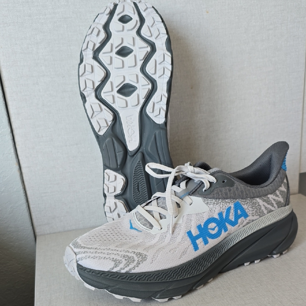 Outstandingly NEW, Hoka Challenger Atr 7, Grey, Blue & Black. (m 10.5).